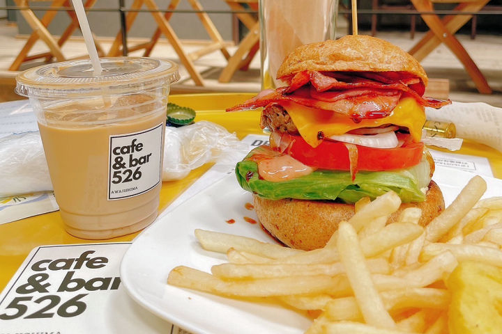 ハンバーガーに合うドリンクも用意されます