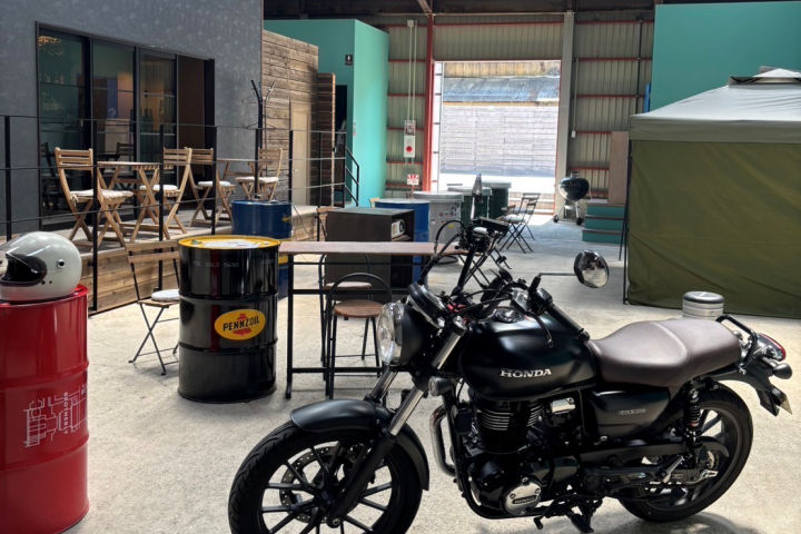 バイク・自転車のまま入店可能